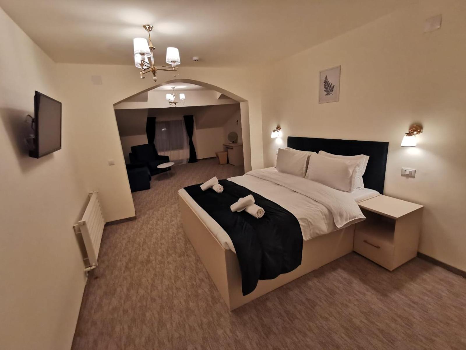 Cerbul Chalet Accommodation & Wellness Ришнов Екстер'єр фото